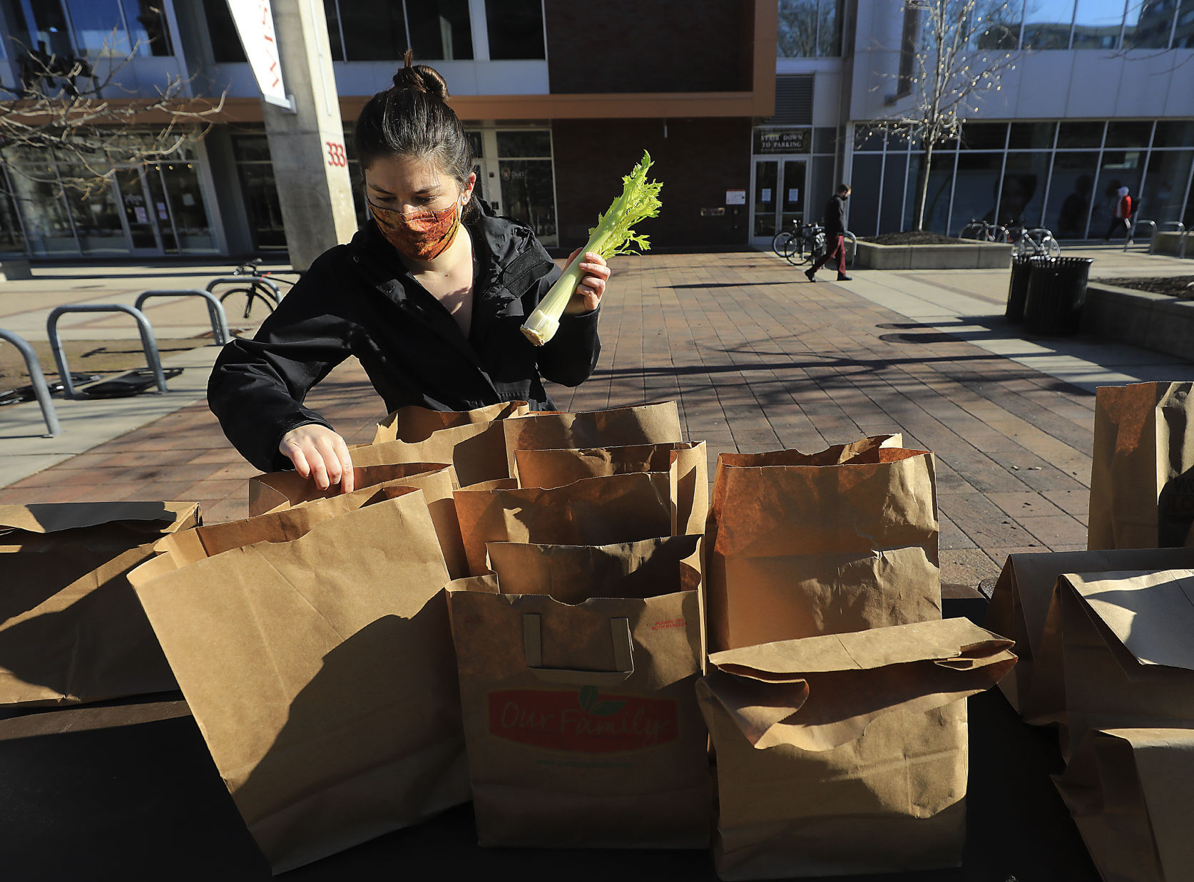UW Food Bank 3